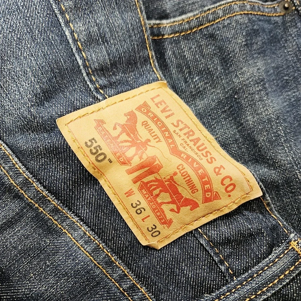 Levis 550 Regular Fit Men's Dark Wash Distressed Jeans Size 36x30‎